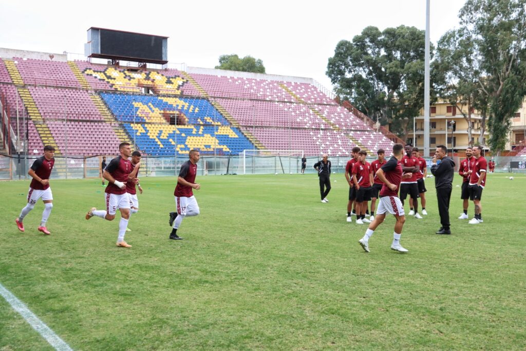 Reggina Fenice Amaranto-Trapani prepartita riscaldamento
