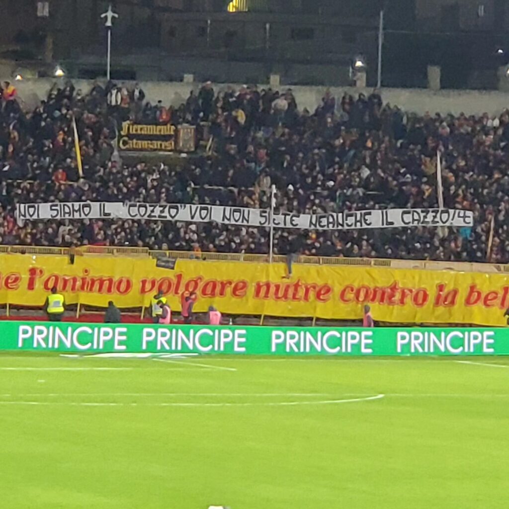 catanzaro cosenza striscione