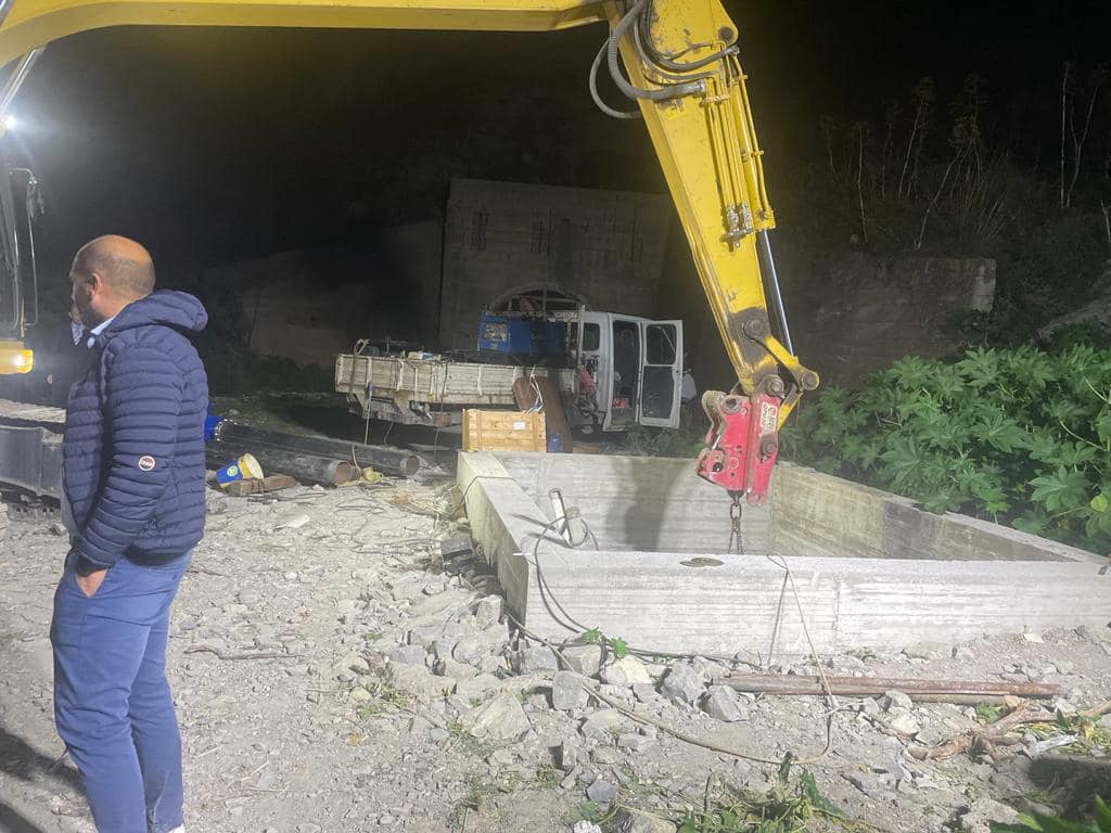 lavori fiumefreddo
