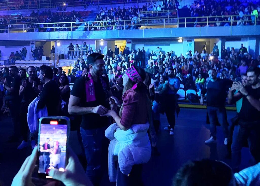mi vuoi sposare proposta matrimonio concerto ligabue