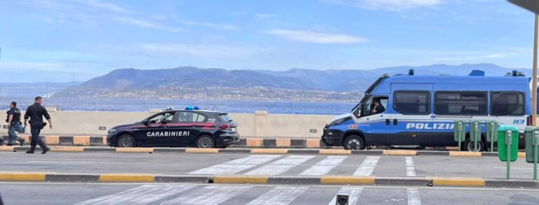 polizia carabinieri messina traghetti