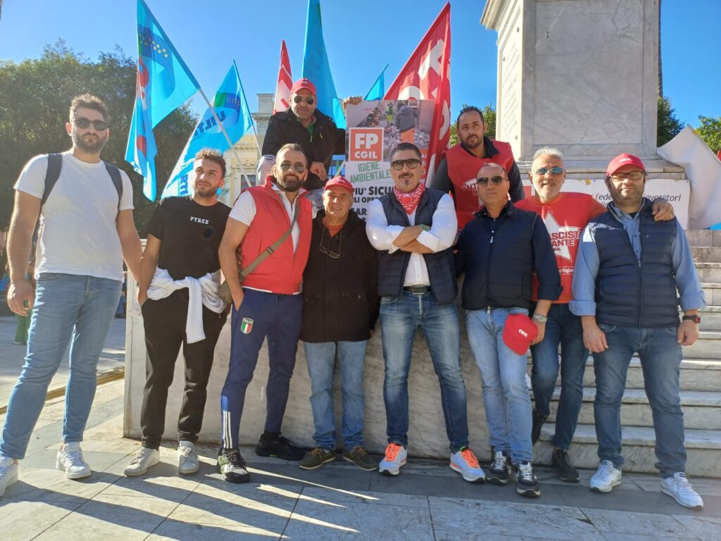 sciopero reggio calabria piazza italia
