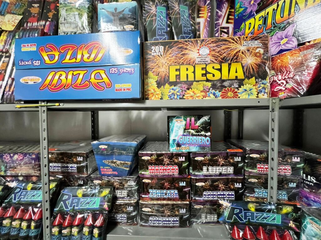 Articoli negozio Piro Group Malara Fuochi d'Artificio Reggio Calabria