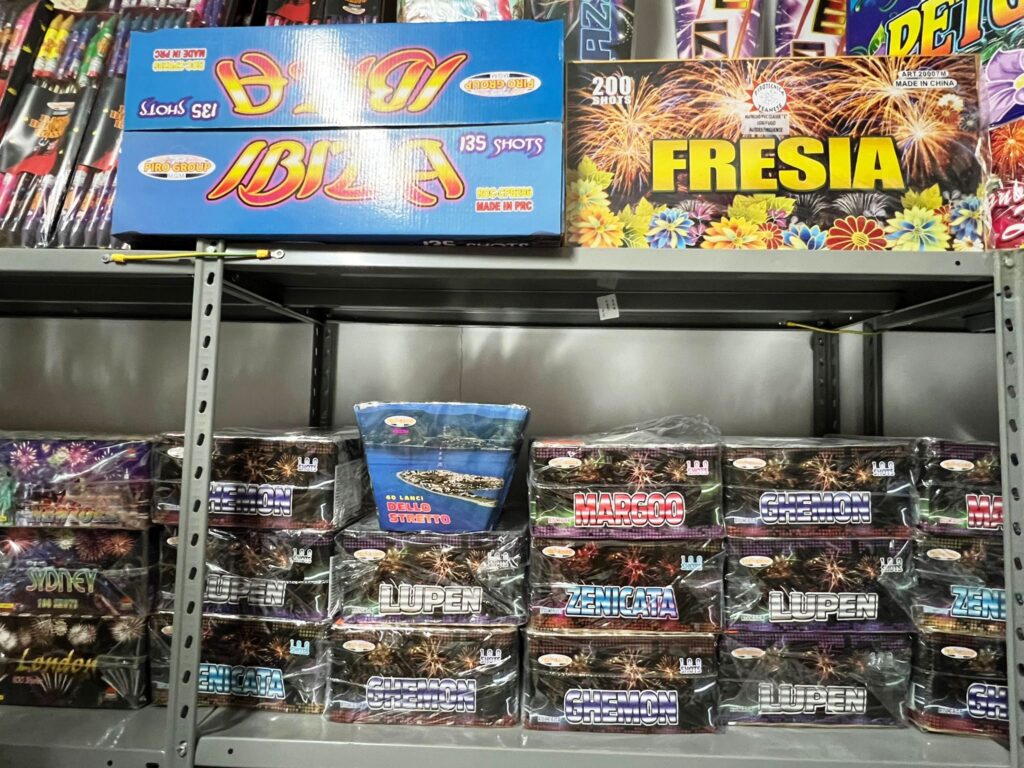 Articoli negozio Piro Group Malara Fuochi d'Artificio Reggio Calabria