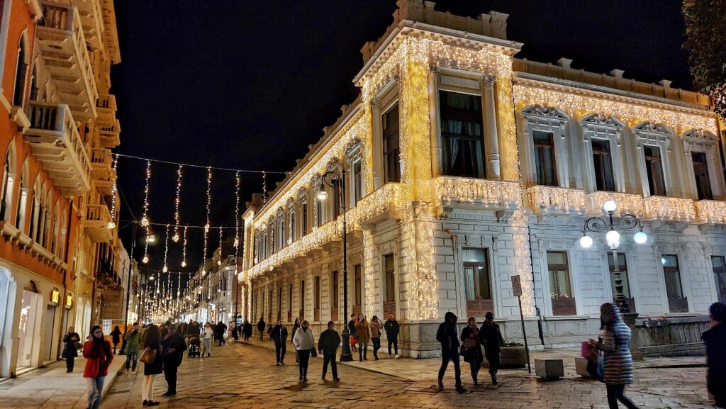 Luminarie natale reggio calabria 2023