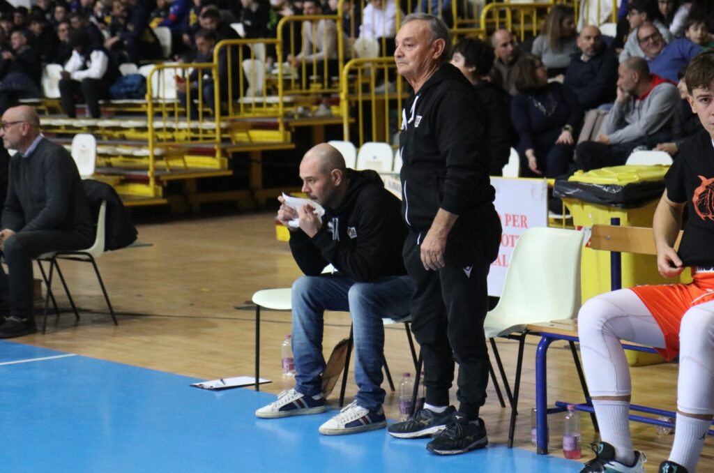 Coach Cigarini
