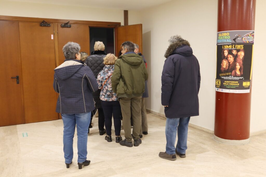 Teatro L'uomo è forte