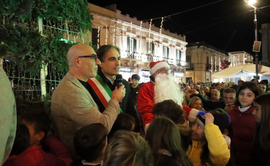 accensione albero natale reggio 2023