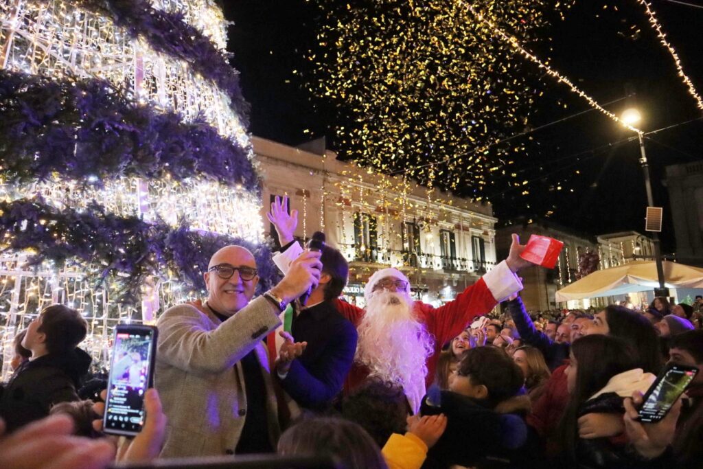accensione albero natale reggio 2023