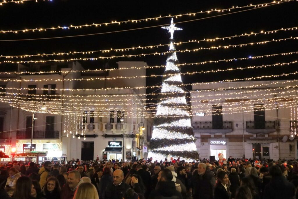 accensione albero natale reggio 2023