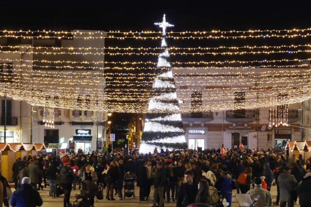 accensione albero natale reggio 2023