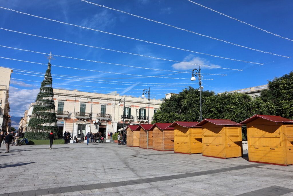 casette di legno piazza duomo reggio calabria