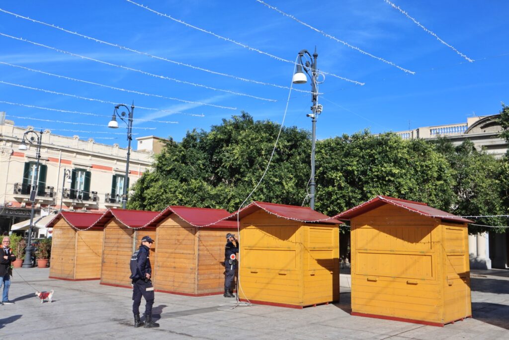 casette di legno piazza duomo reggio calabria