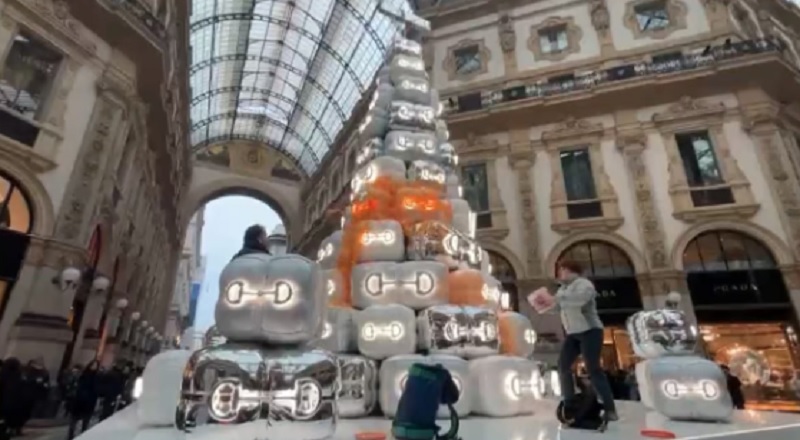imbrattato albero di natale di gucci