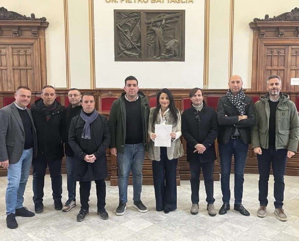 Consiglieri centrodestra e opposizione