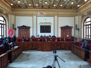 Consiglio comunale respinta sfiducia falcomatà