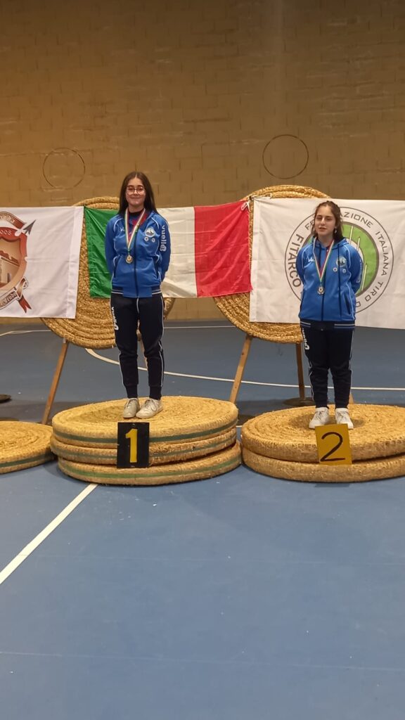 PODIO ALLIEVE FEMMINILI COMPOUND