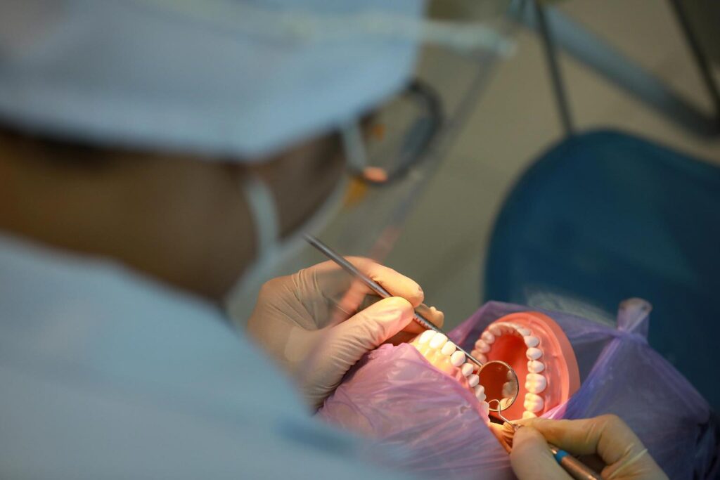 Incredibile Sicilia ruba 46 confezioni di pasta adesiva per dentiera