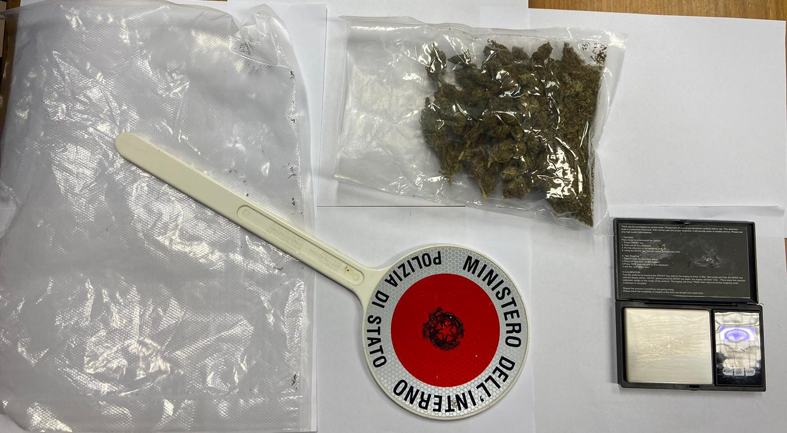 droga marijuana crotone