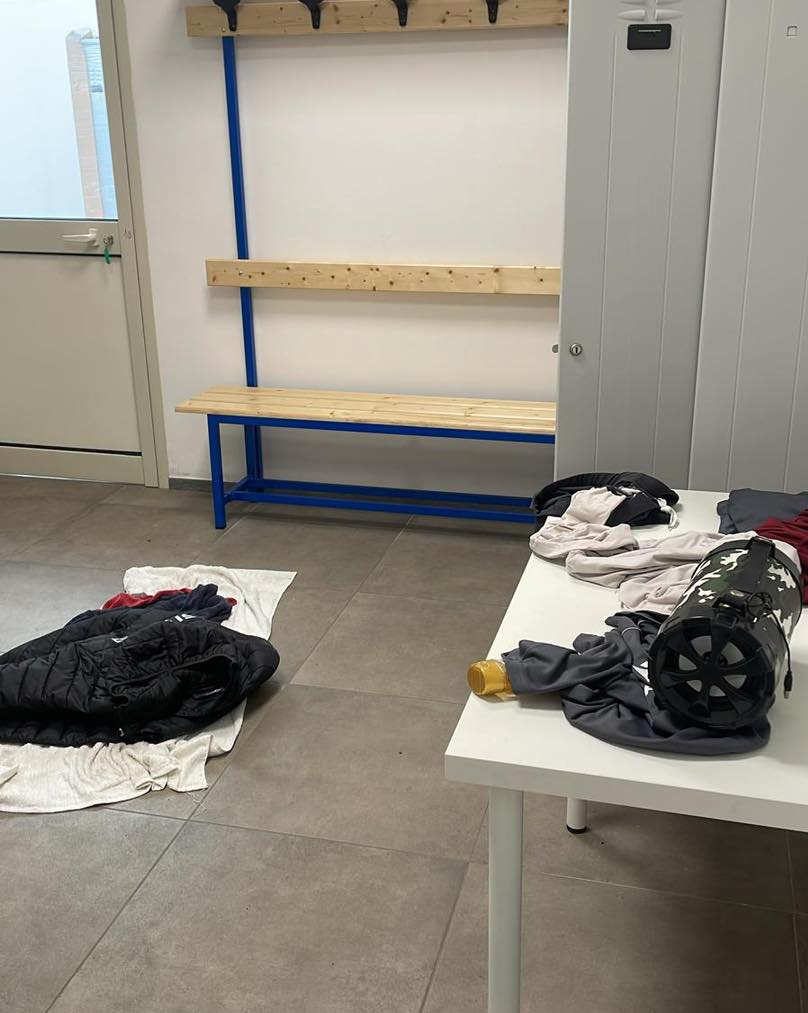 ladri nella notte stadio acireale