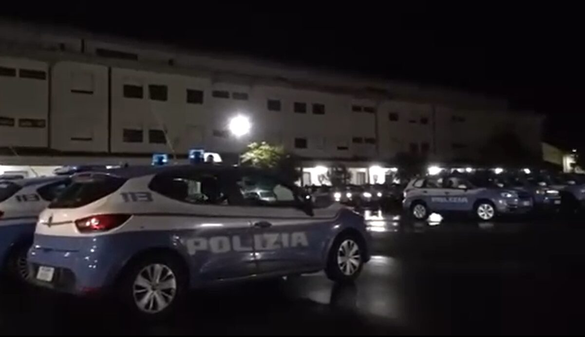 polizia notte catanzaro