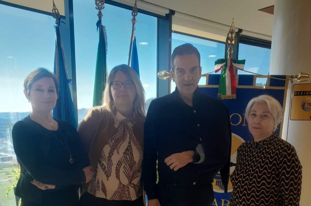 Associazione donne e Diritti occhiuto