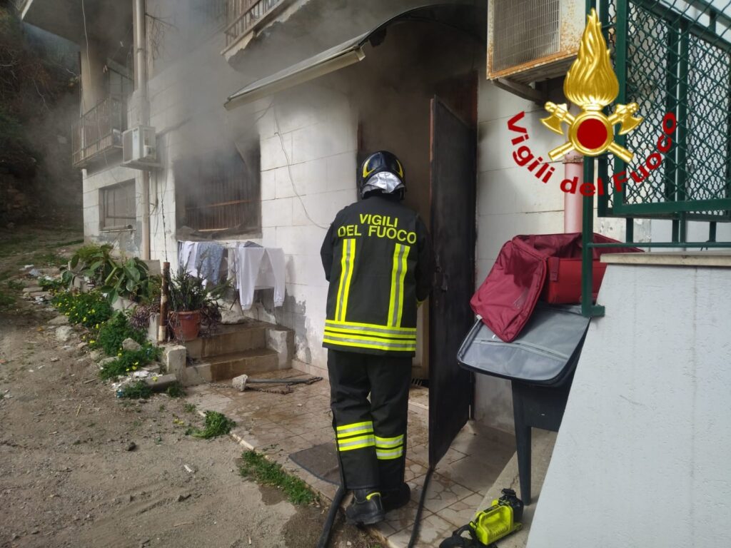 Incendio Messina