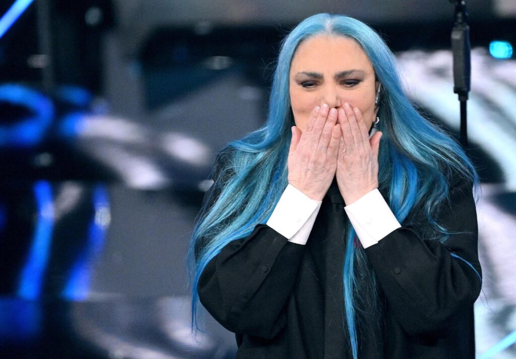 Loredana Berté a Sanremo 2024 canta il brano Pazza