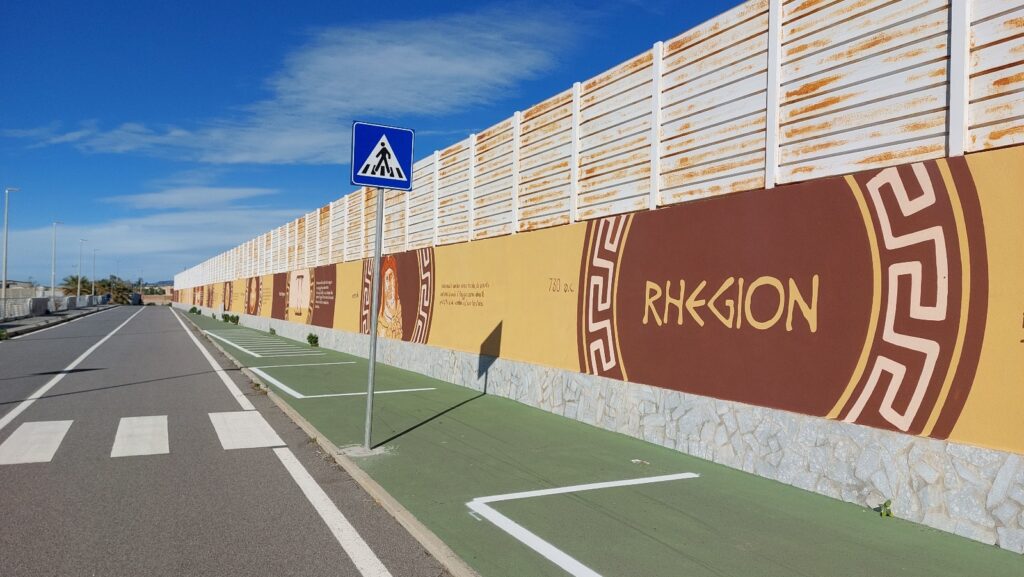 Parcheggi davanti al Parco Lineare Sud