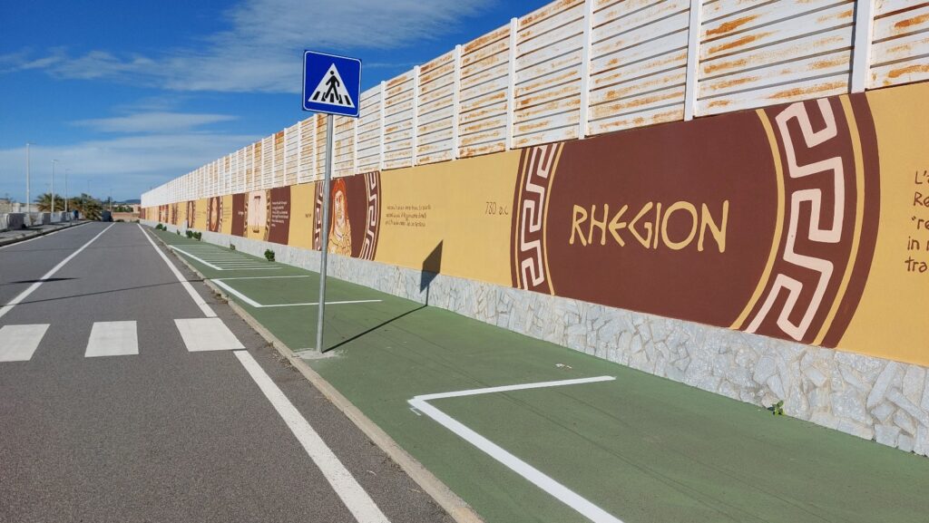 Parcheggi davanti al Parco Lineare Sud