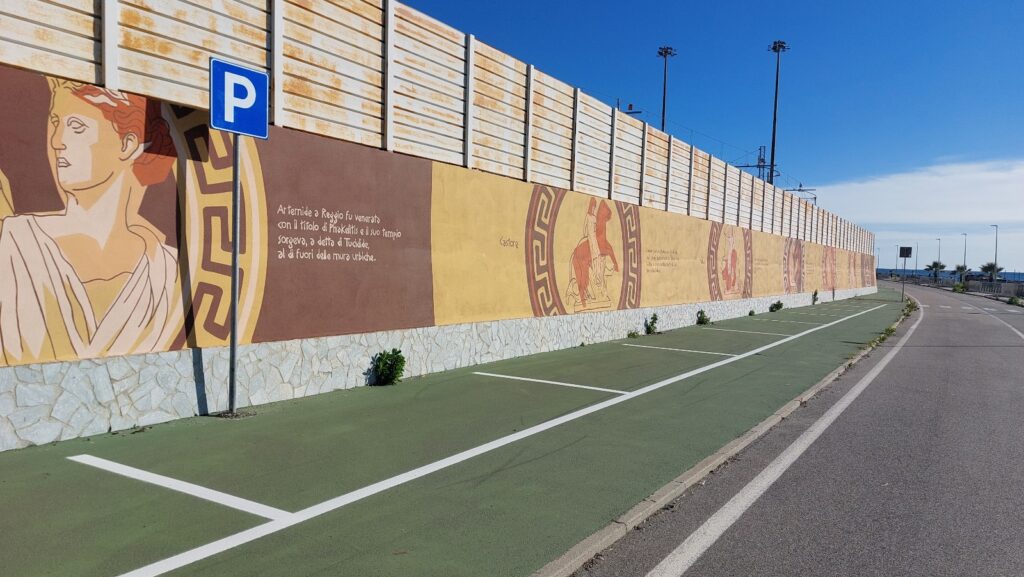 Parcheggi davanti al Parco Lineare Sud