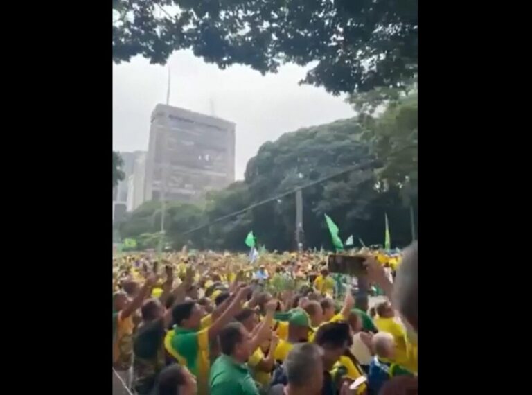 Protesta contro Lula in Brasile