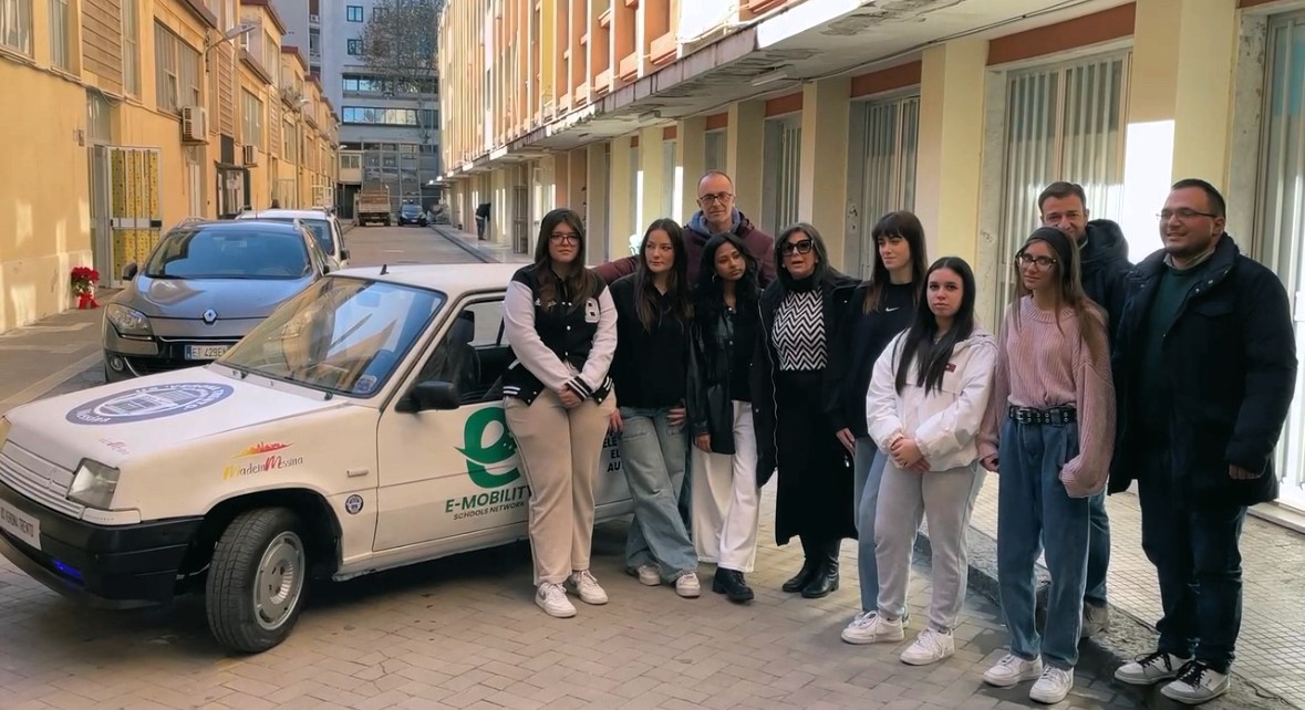 alunni, docenti preside e auto meme