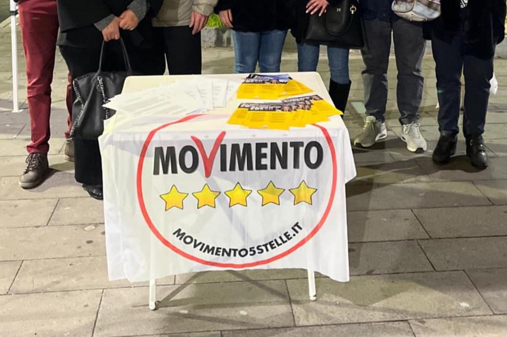 banchetto informativo movimento 5 stelle