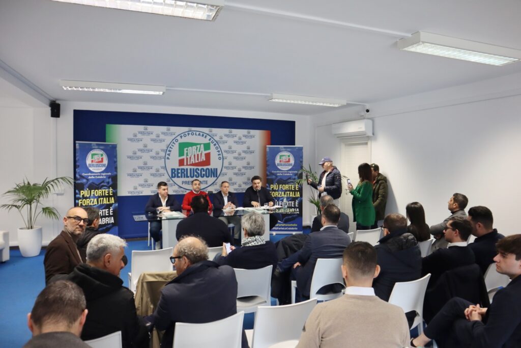 Conferenza forza italia reggio