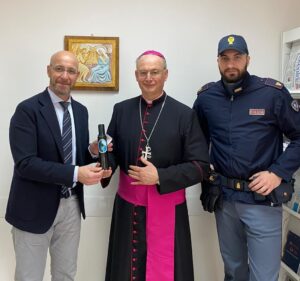 Consegna olio del Giardino della Memoria (1)