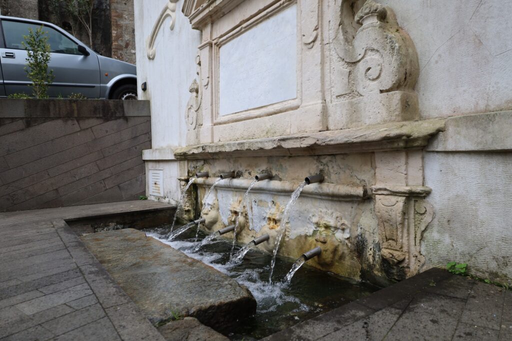 La fontana BOTTESCO a Saponara