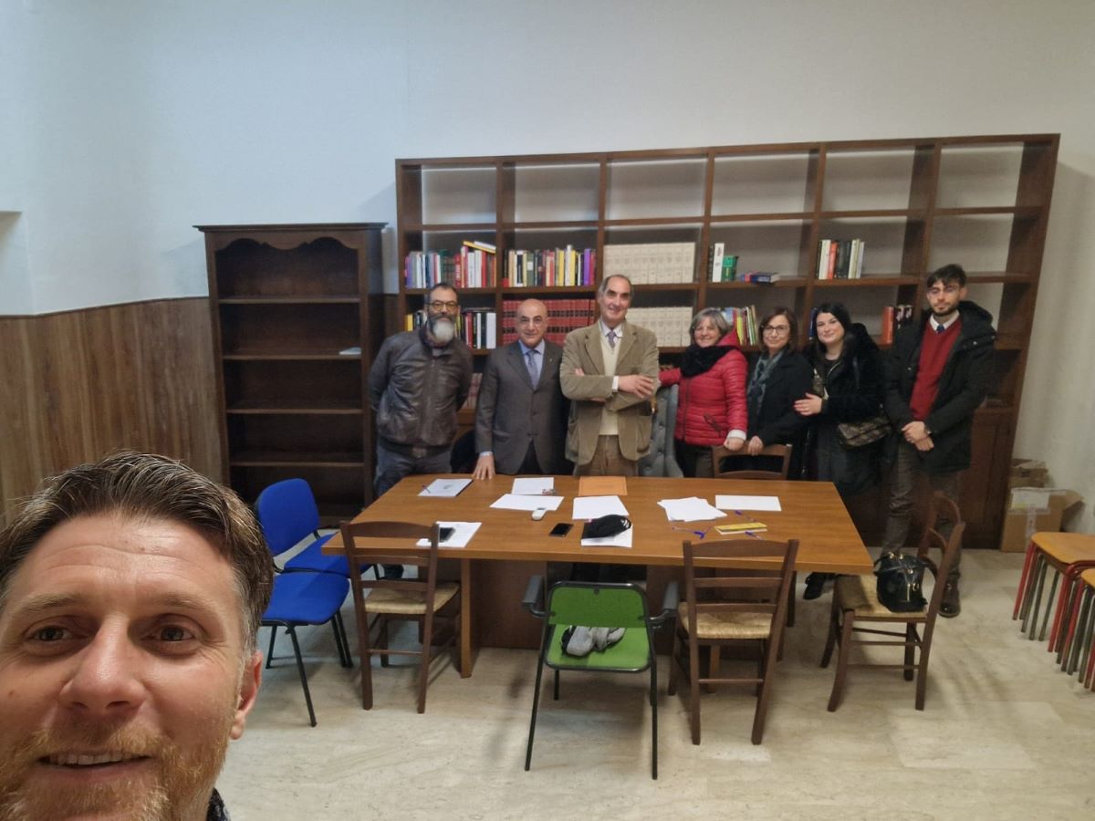 biblioteca comunale cropani