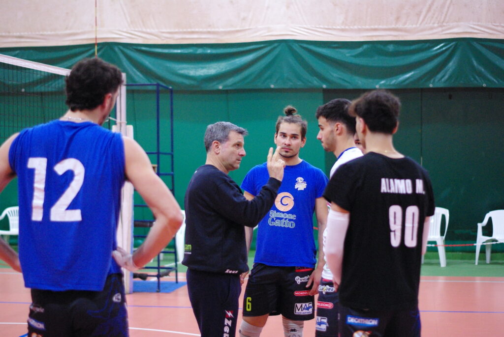 coach tino santacaterina sicily bvs villafranca durante allenamento