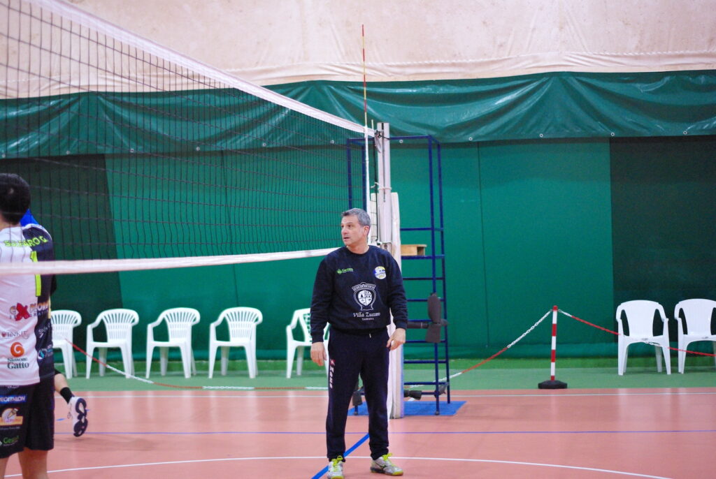coach tino santacaterina sicily bvs villafranca durante allenamento