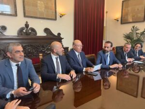 conferenza-comune-e-camera-di-commercio