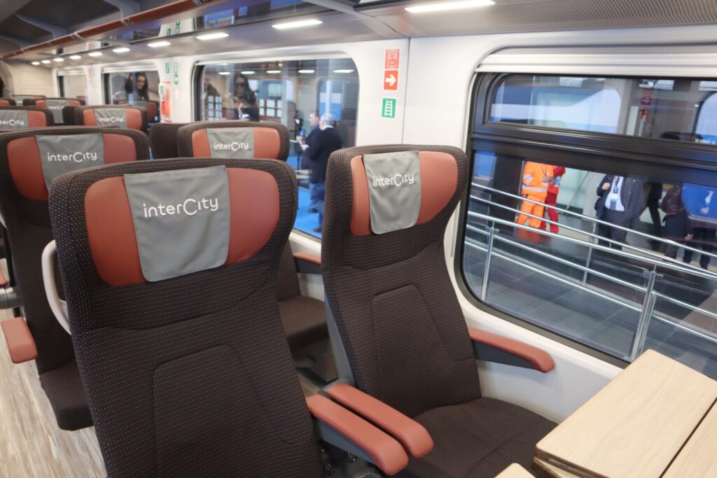 foto treno ibrido reggio calabria