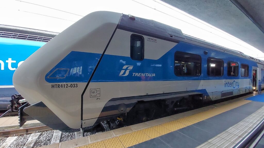 foto treno ibrido reggio calabria