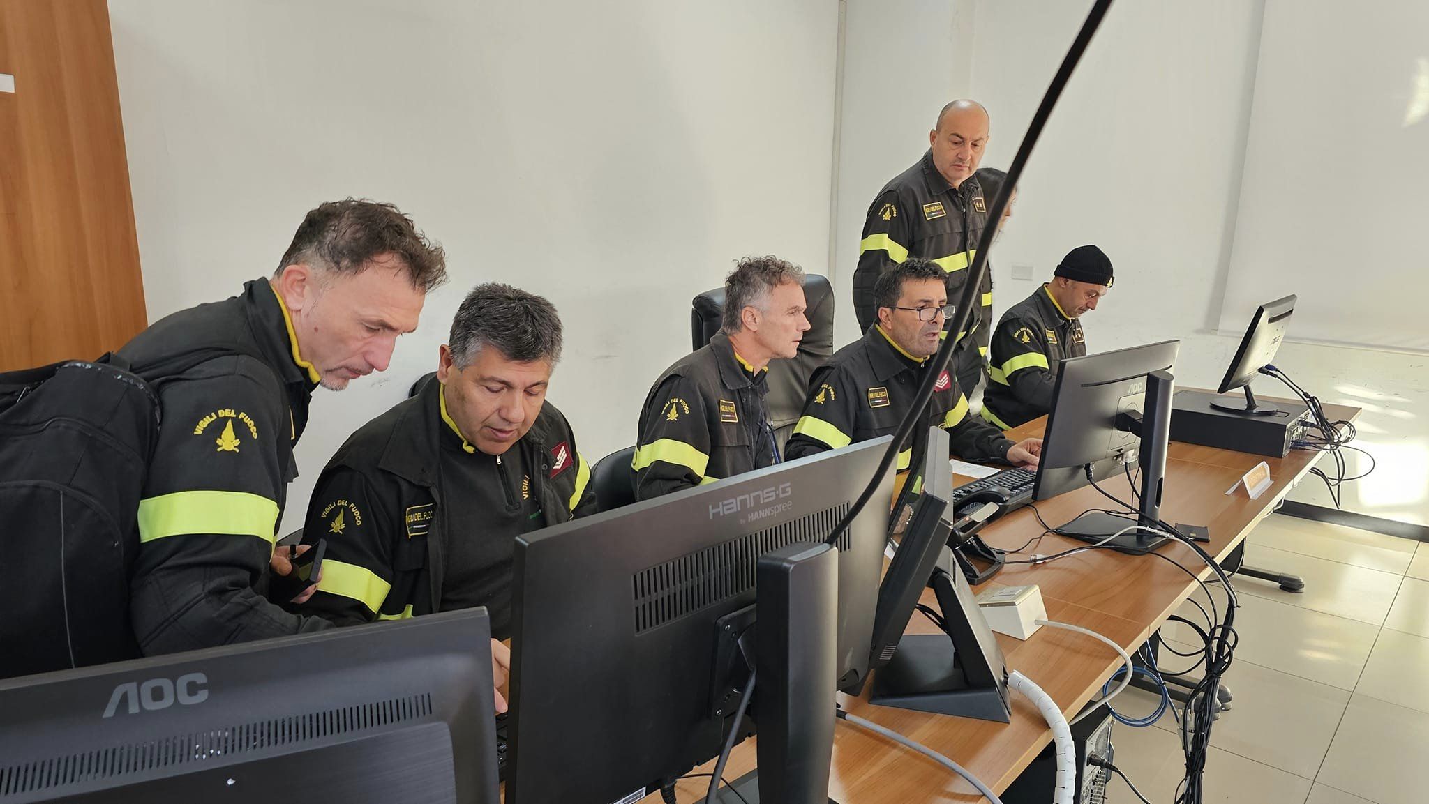 vigili del fuoco crotone