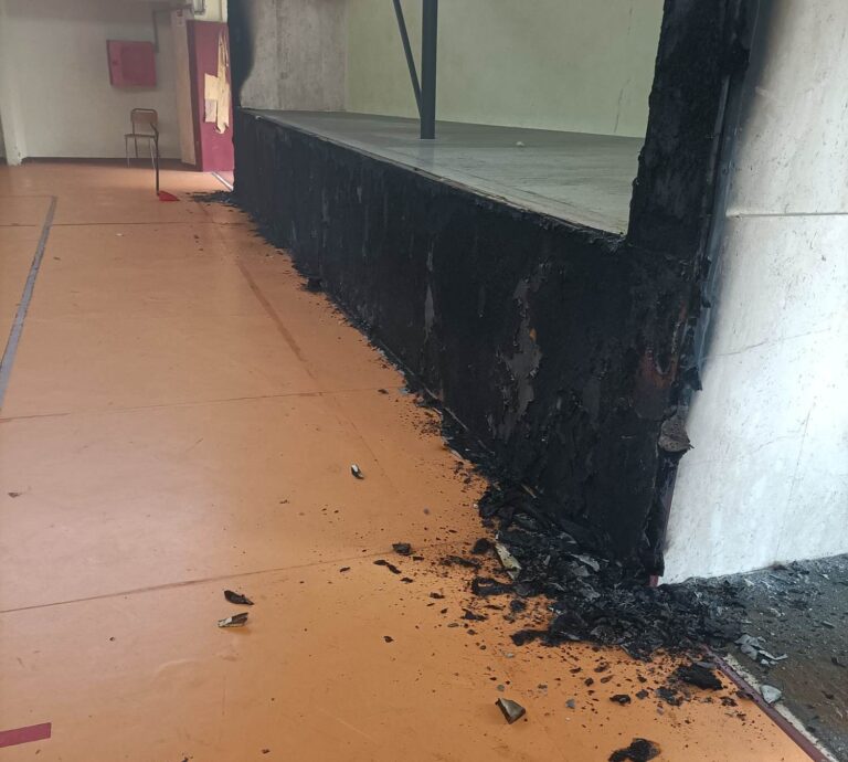 Bruciata parte palestra scuola Boccioni Fermi Reggio Calabria