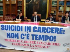 suicidi carcere