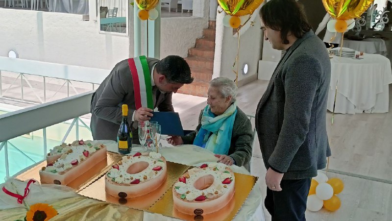 Festa 100 anni Nonna Caterina Viglianisi