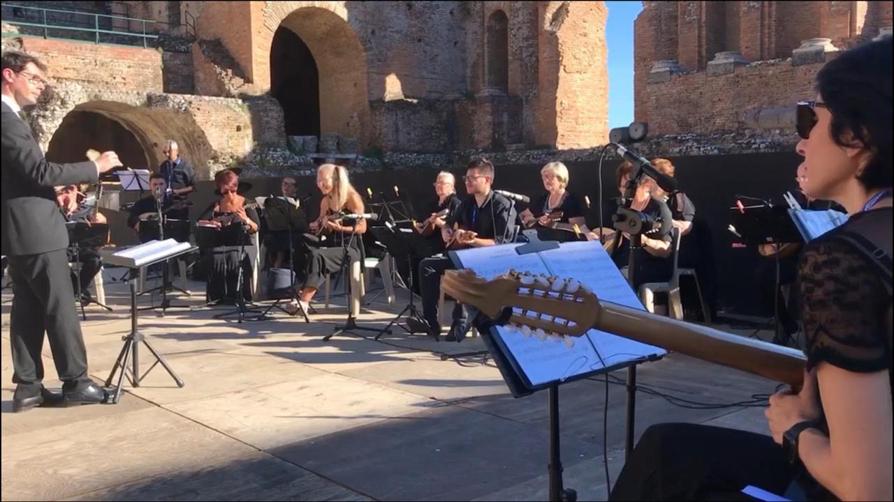 Orchestra a plettro Città di Taormina_Teatro antico (ph. Melamedia)
