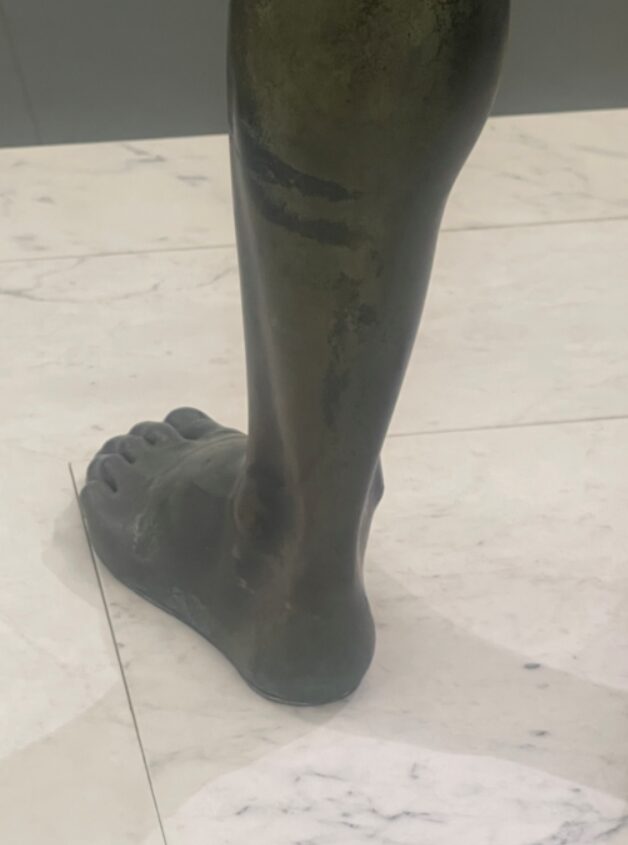 Piedi Bronzo di Riace