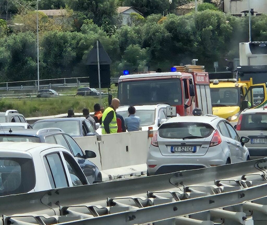 incidente raccordo autostradale